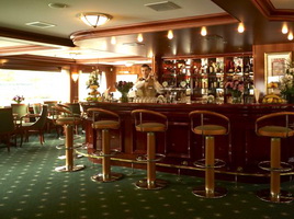 Elegant Lady 4* - круизный теплоход