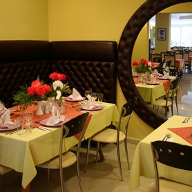 ROYAL ROSE HOTEL